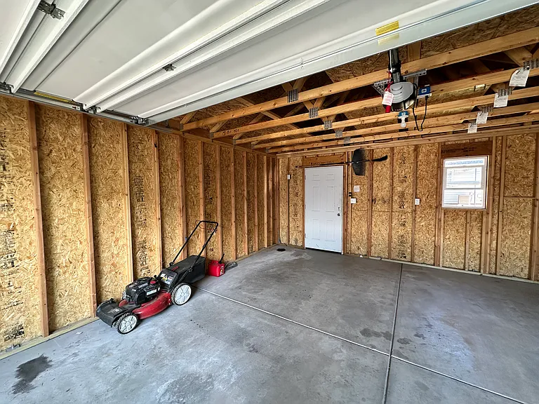 2633 S Race St — Photo 48