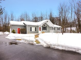 10264 Betsie Creek Dr, Interlochen, MI 49643