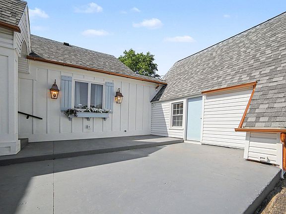 5th image of 2933 Dawes Rd