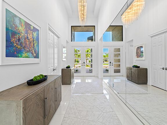 5th image of 9594 Vescovato Way