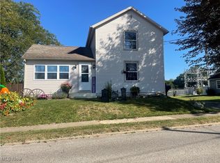 50 Moore St, Hubbard, OH 44425