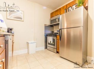 22 Sheafe St APT 1R, Boston, MA 02113