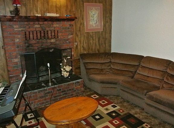 5th image of 124 Tilla Dr APT A
