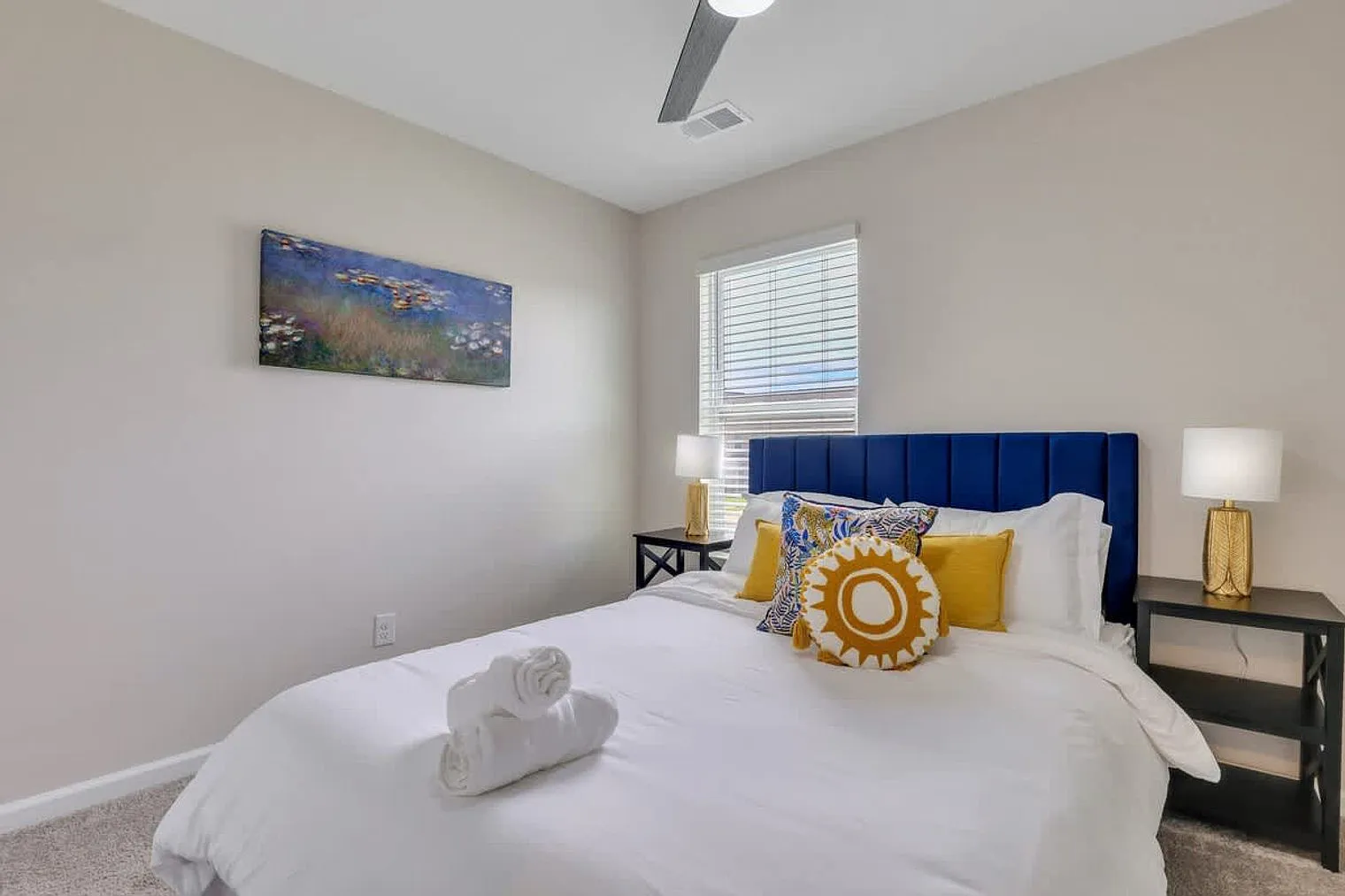 3 bed, 2.0 bath, 1453 sqft, $3,264 — Photo 3