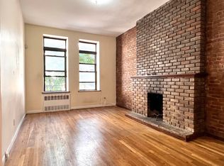 126 W 71st St #4, New York, NY 10023