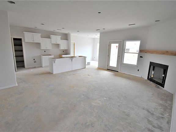 2nd image of 358 N Otoe St
