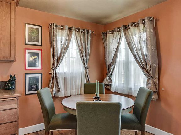 5th image of 609 E Dalton Ave