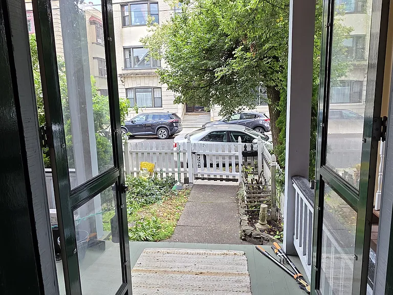 5733 Kentucky Ave — Photo 10