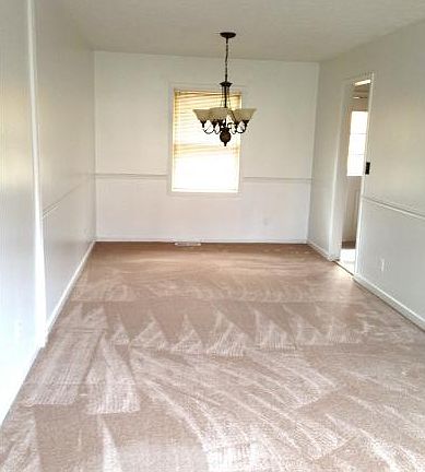 4th image of 102 Coopers Ln