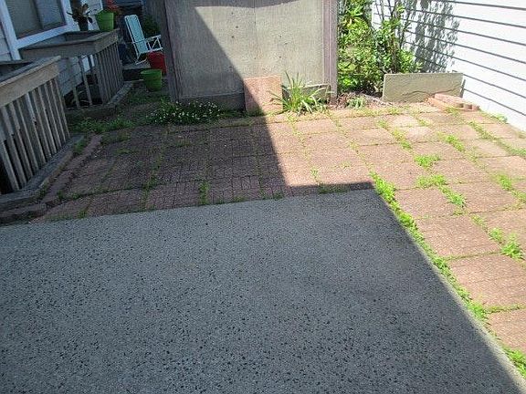 4th image of 430 Thoreau St