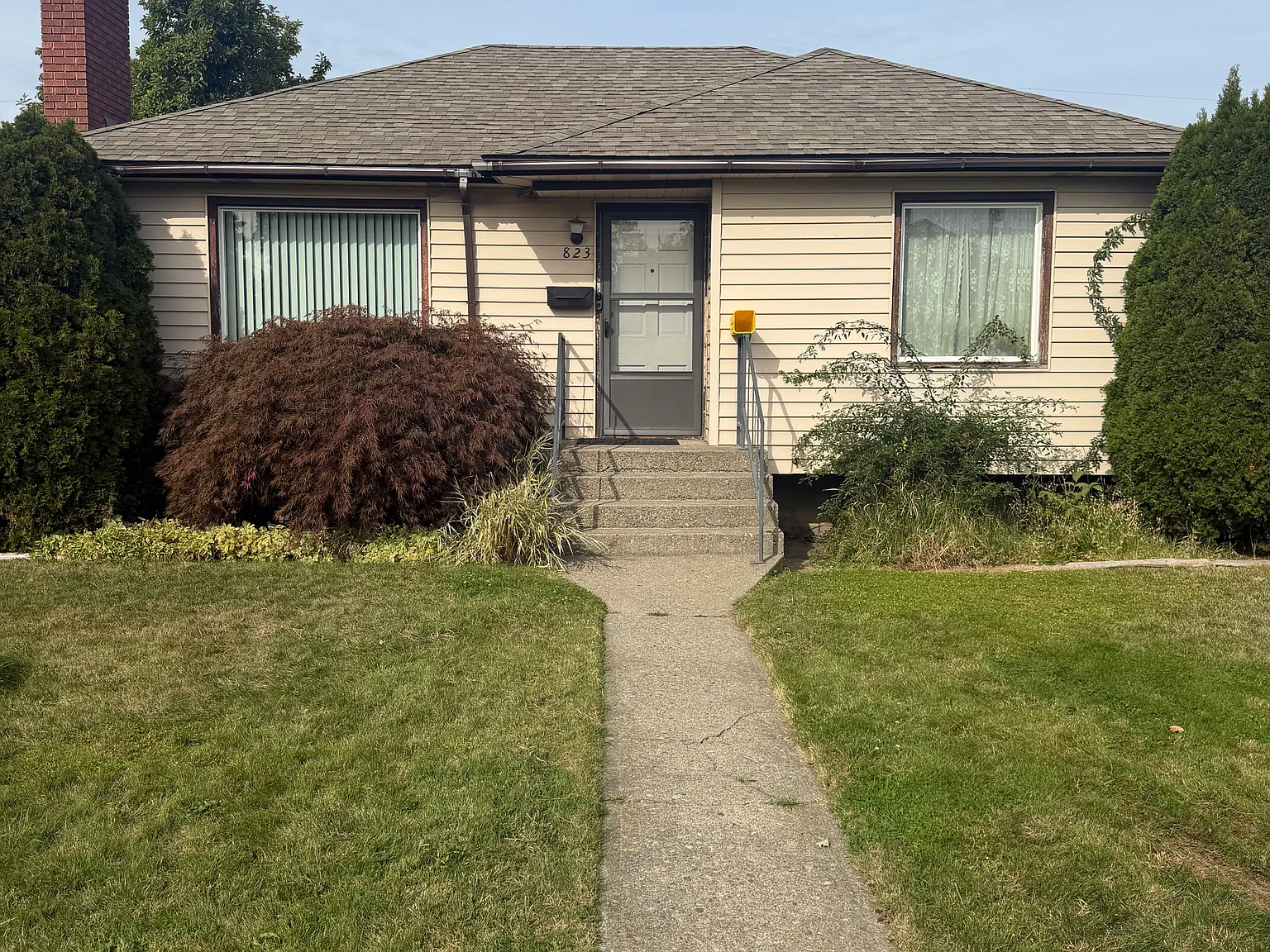 3 bed, 1688 sqft, $2,000 — Photo 1