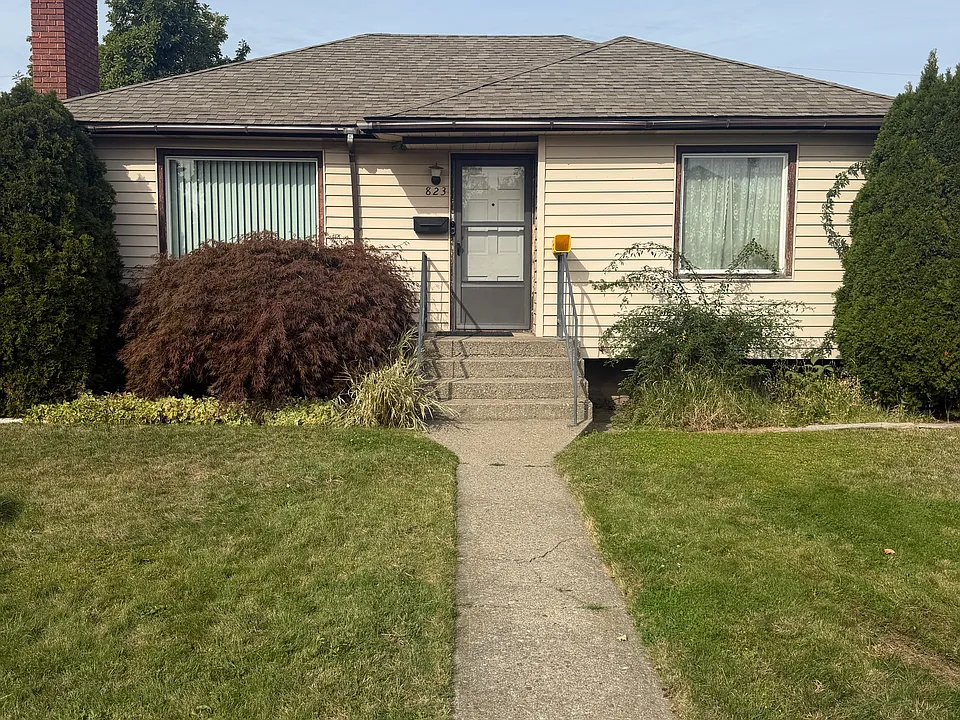 823 E Courtland Ave