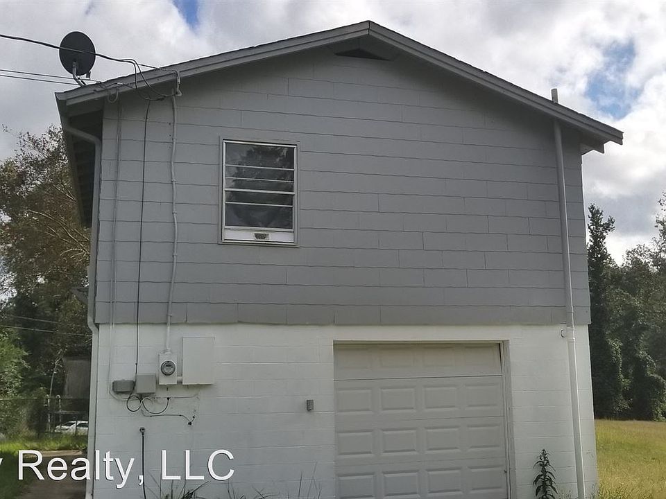2nd image of 8405 Counts Rd