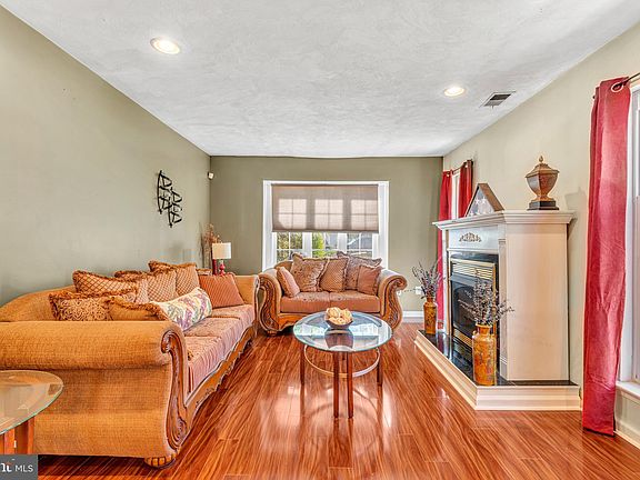 5th image of 1186 Glen Haven Ct