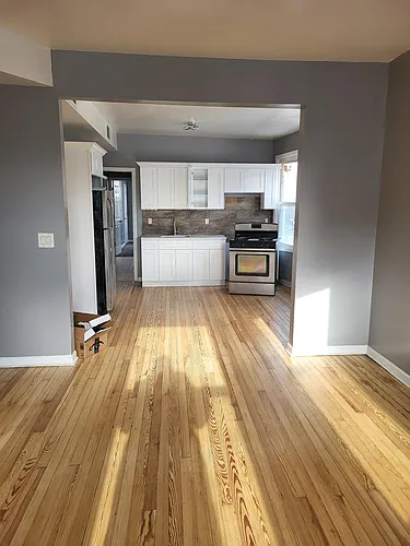 93 Hopkins Pl #2 Photo 1