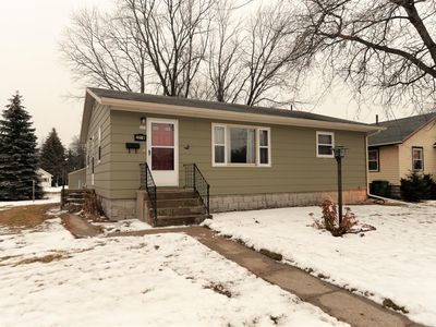 221 8th St W, Brookings, SD, 57006