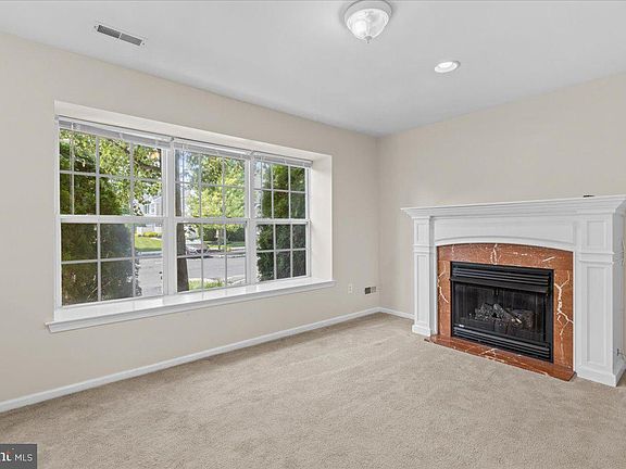 5th image of 1401 Delancey Way