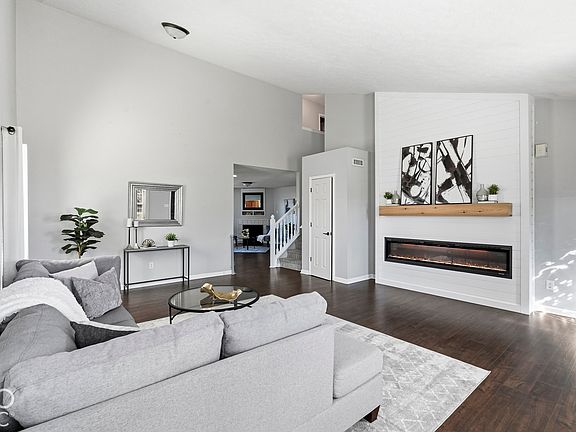 3rd image of 8716 N Springview Dr