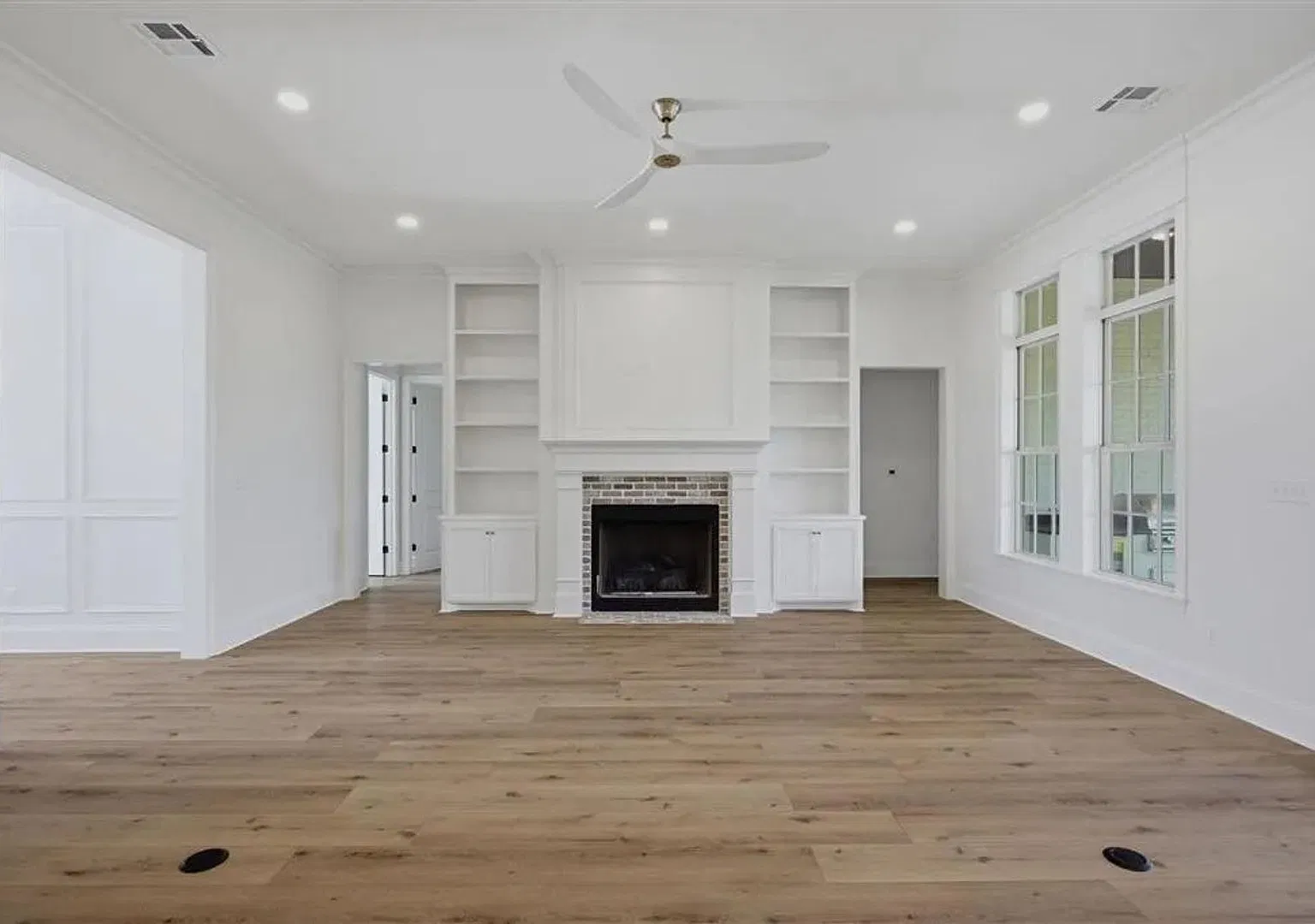 Home for lease in Greywood — Photo 3