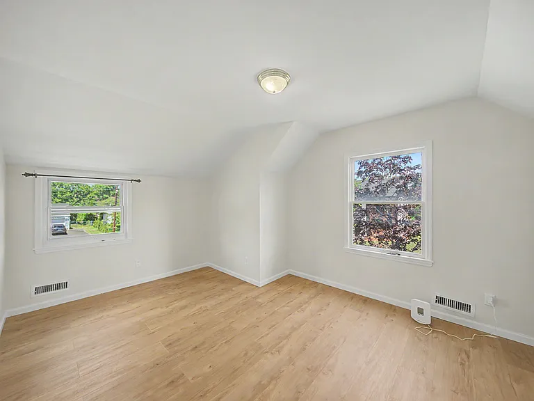 35-10 Lindsay Rd — Photo 20