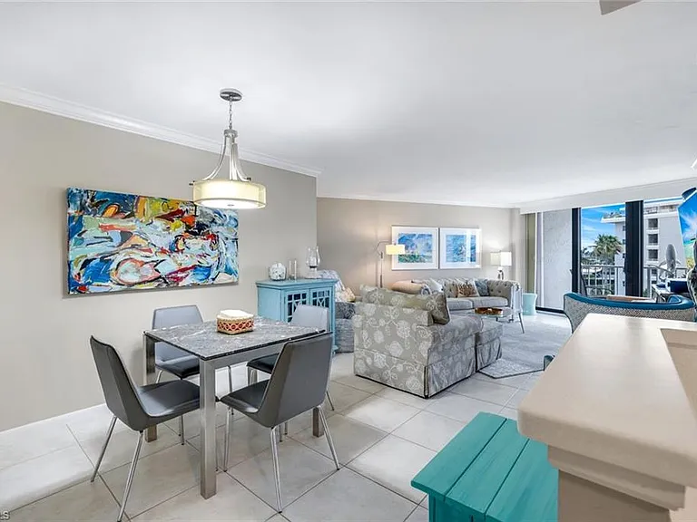 260 Seaview Ct #407 — Photo 8