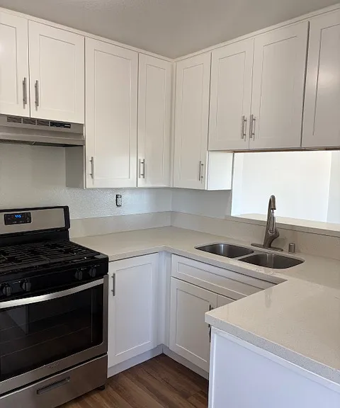 240 W Santa Cruz St #101 — Photo 3