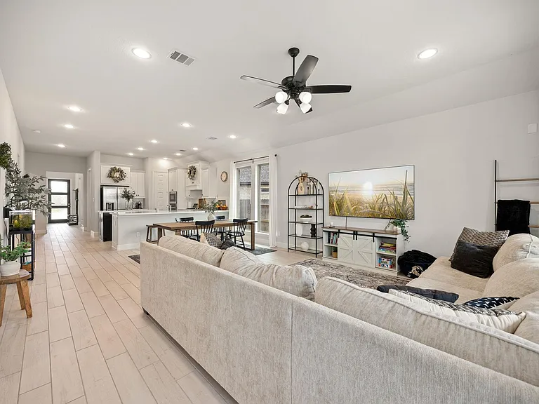 8711 Harbor Pines Dr — Photo 13