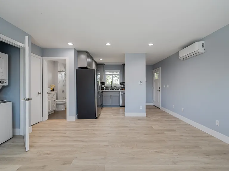 1367 S Wolfe Rd #4 — Photo 3