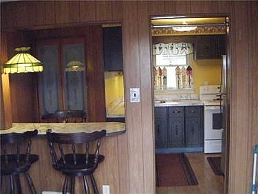 4th image of 1315 Romine Ave