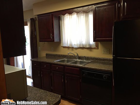 3rd image of 8540 Morning Glory Ln
