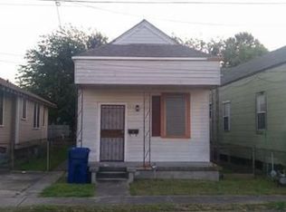 132 Governor Hall St, Gretna, LA 70053