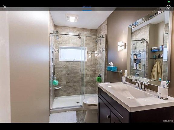 4th image of 748 Ashland Ave