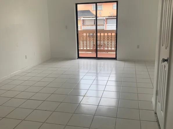 2261 W 53rd St APT 9, Hialeah, FL 33016