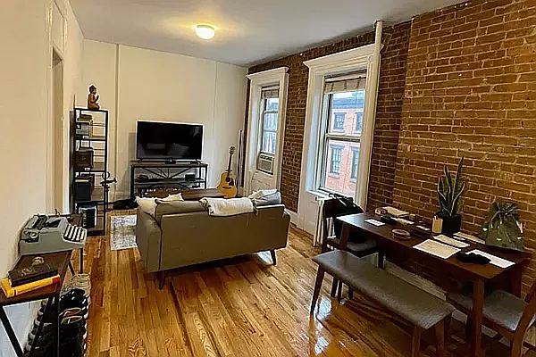 1st image of 143 Waverly Pl APT 5R