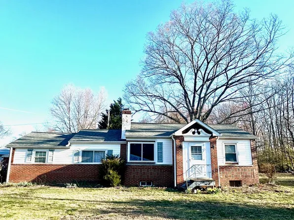 416 Dyer Dr, Accokeek, MD 20607