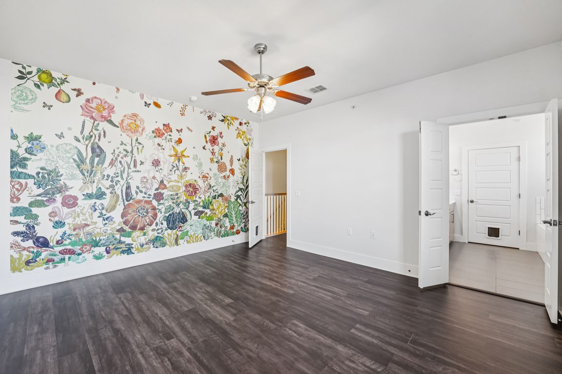 next background image