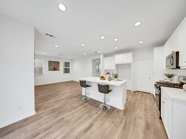 10532 Wilding Dr — Photo 52
