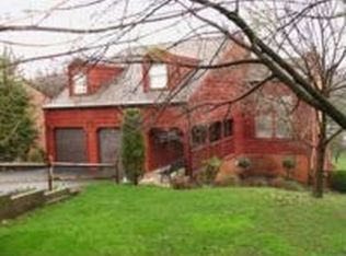 132 Pinewood Dr, Bridgeville, PA 15017