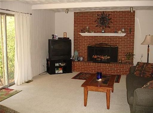 5th image of 2231 Riverwood Dr