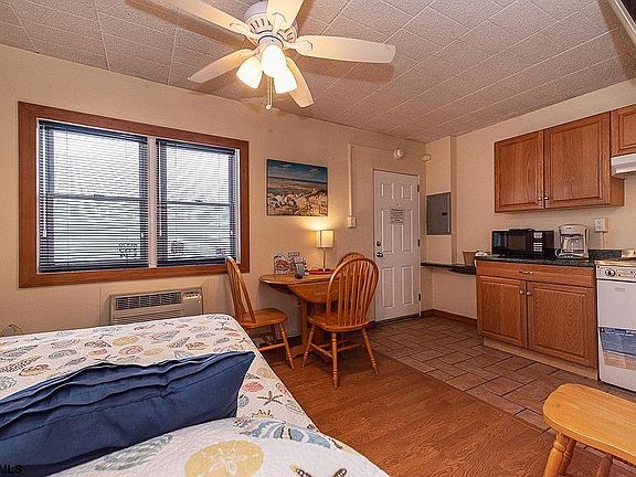 5th image of 840 Ocean Ave #49
