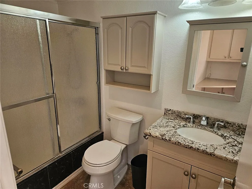 1 bed, 565 sqft, $2,200 — Photo 2
