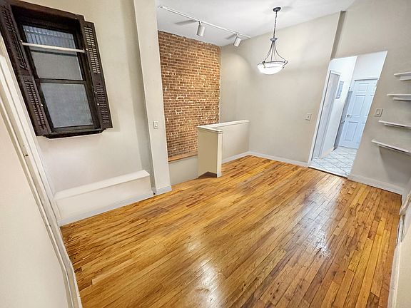 3rd image of 74 W 85th St APT 1