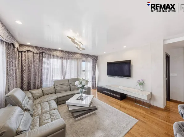 2854 Brighton 4th Street image 1 of 17