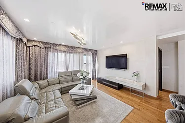 2854 Brighton 4th Street