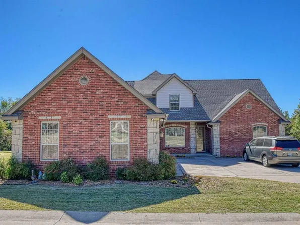 4750 Highland Lake Dr, Norman, OK 73026