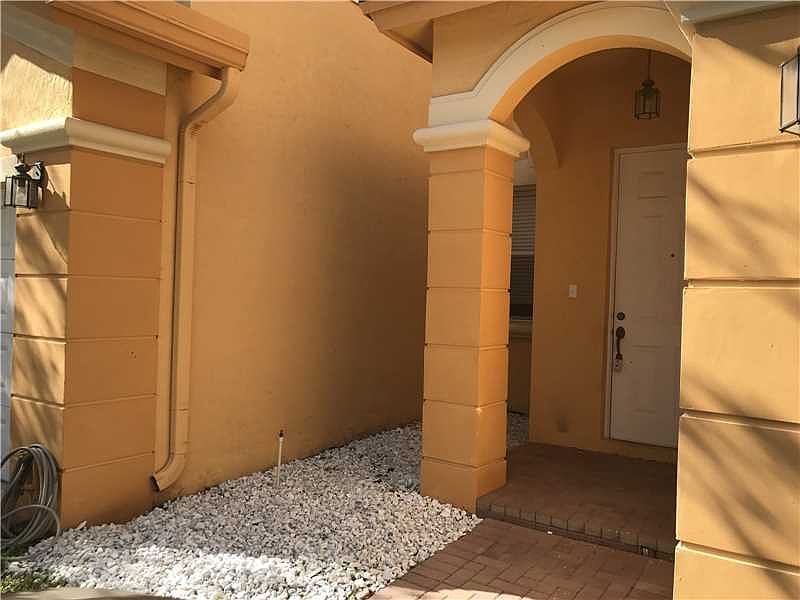 1st image of 10887 NW 78th Ter