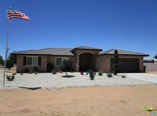 14920 Tonikan Rd, Apple Valley, CA 92307