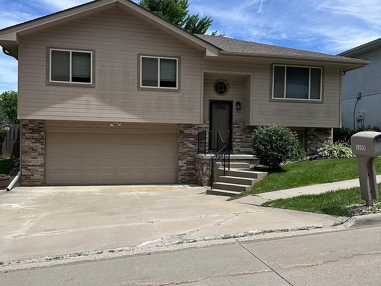 1101 Jim Brown Pkwy — Photo 1
