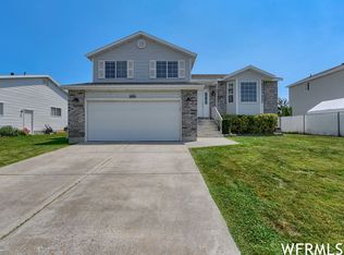 1602 N 2275 W, Clinton, UT 84015