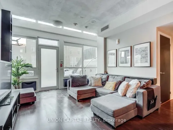57 E Liberty St #Townhouse 1, Toronto, ON M6K 1Y4